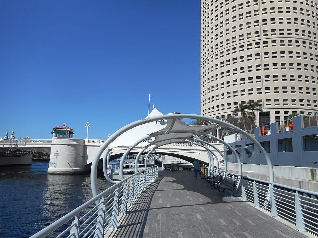 Christopher Roach Tampa Downtown Things to Do DanTD, CC BY-SA 4.0 <https://creativecommons.org/licenses/by-sa/4.0>, via Wikimedia Commons
